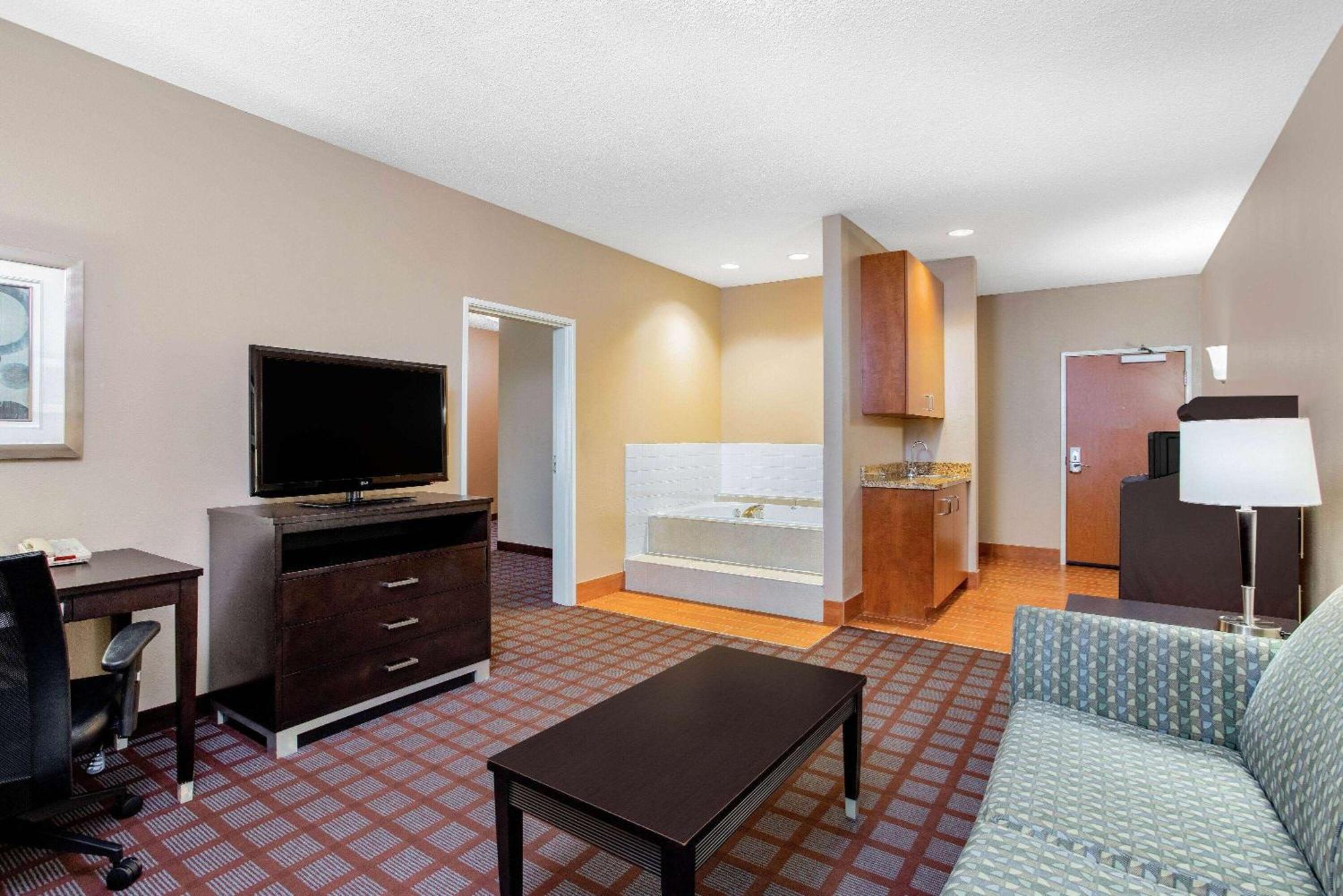 Hotel La Quinta By Wyndham Indianapolis Airport Plainfield Extérieur photo