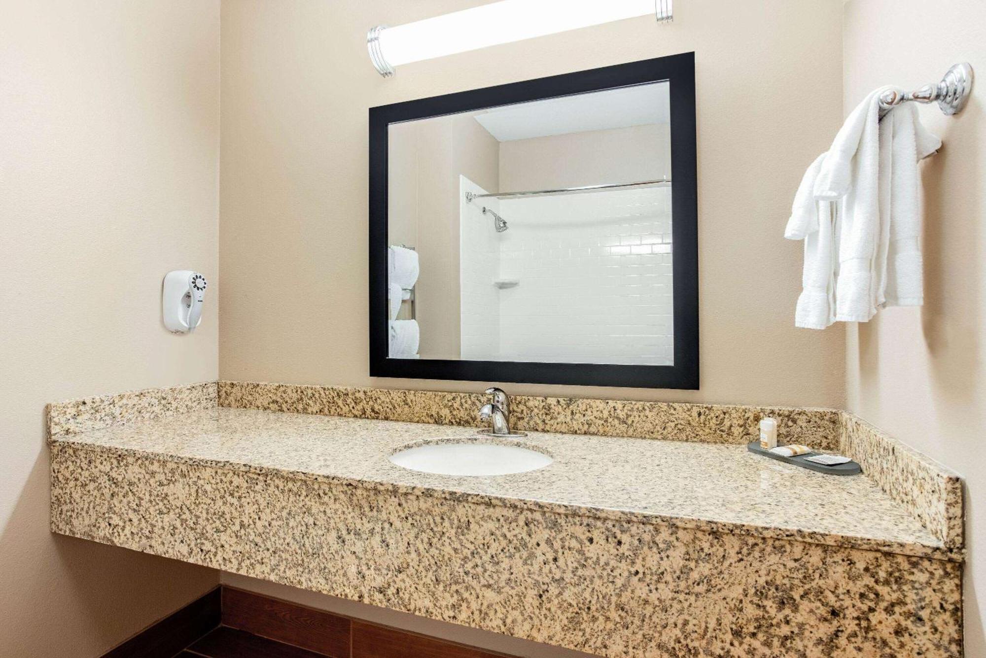 Hotel La Quinta By Wyndham Indianapolis Airport Plainfield Extérieur photo